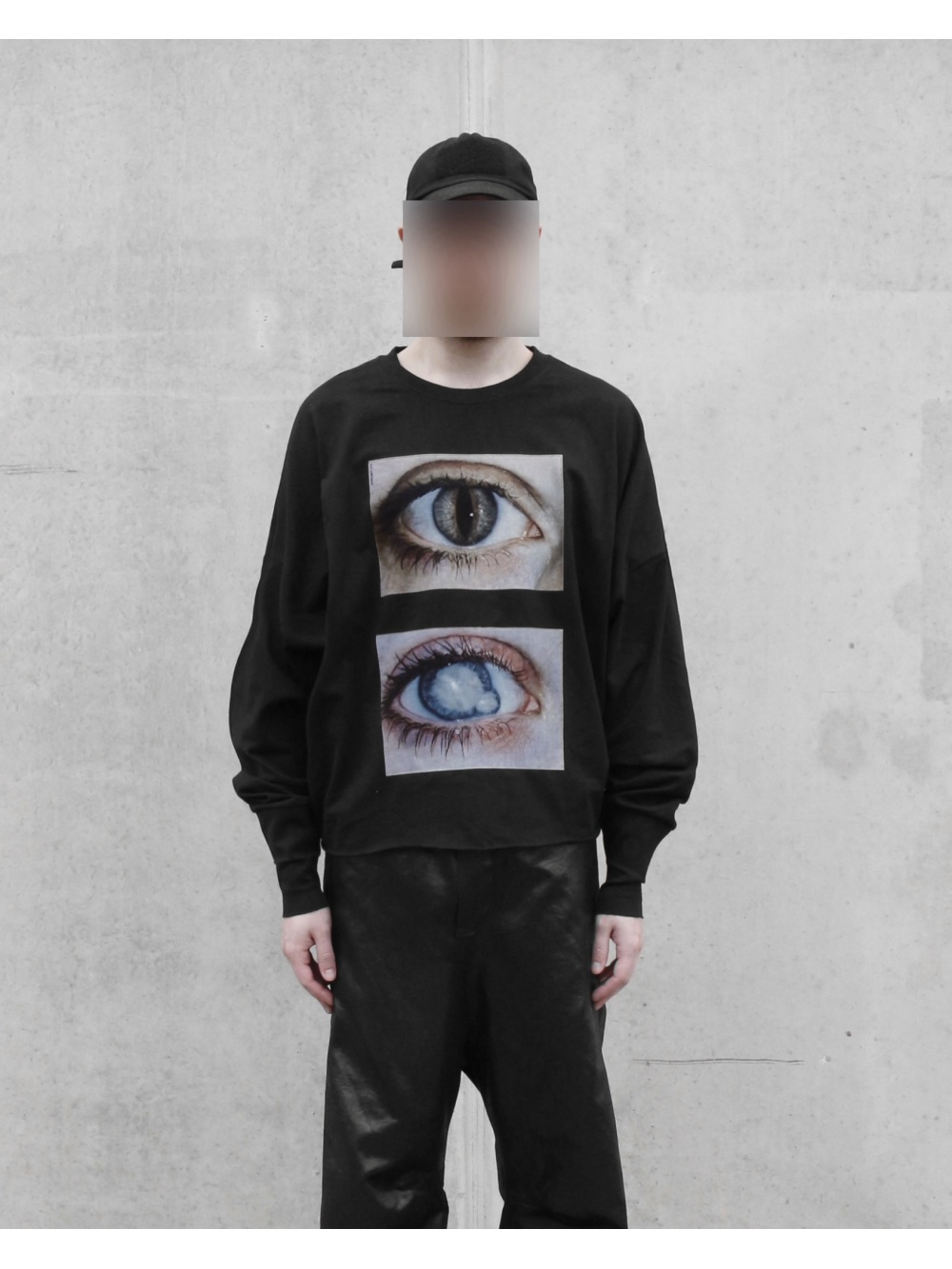 Street Fashion Style - เสื้อท็อปอเนกประสงค์แขนยาวพิมพ์ลายตาคู่สไตล์ดาร์กกอธิคสมจริง ปี 2026 แฟชั่นแนวพังก์สตรีทเทรนด์ Y2K สไตล์ดีแคดเอนท์